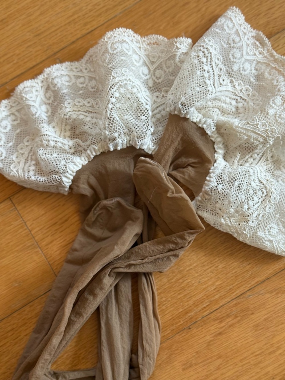 Tan Thigh High Stockings with White Lace 🐇